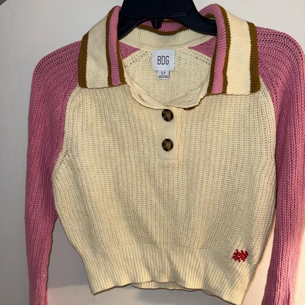 BDG Women's Cream and Pink V-Neck Sweater